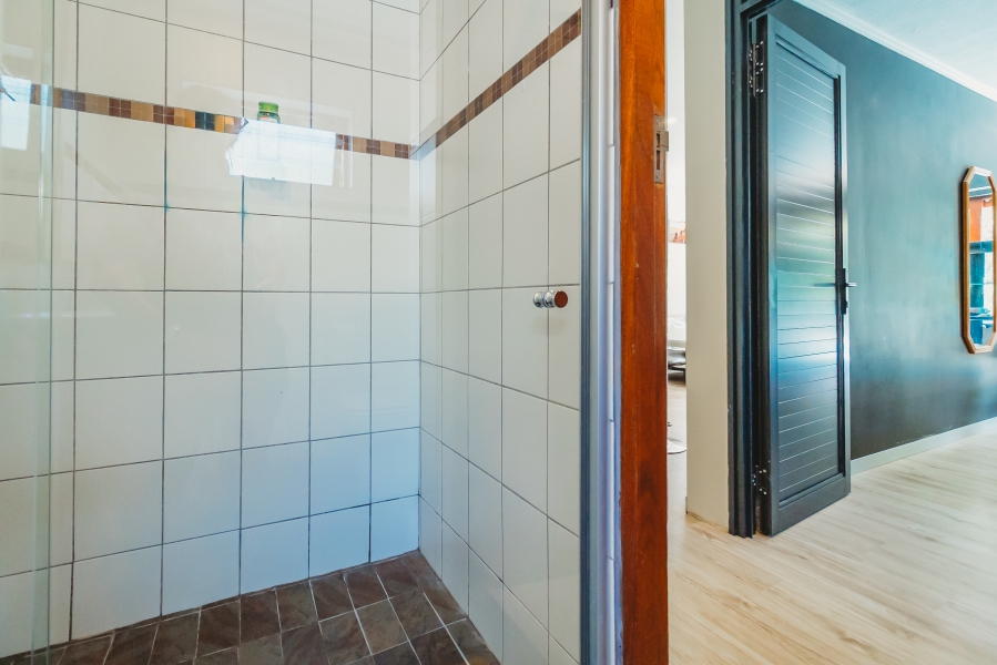 4 Bedroom Property for Sale in Twee Rivieren Western Cape